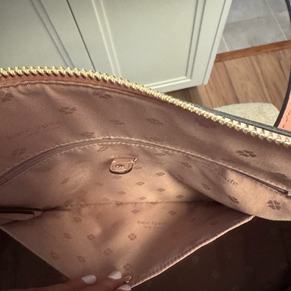 New KATE SPADE TOTE!! - Picture 6 of 9